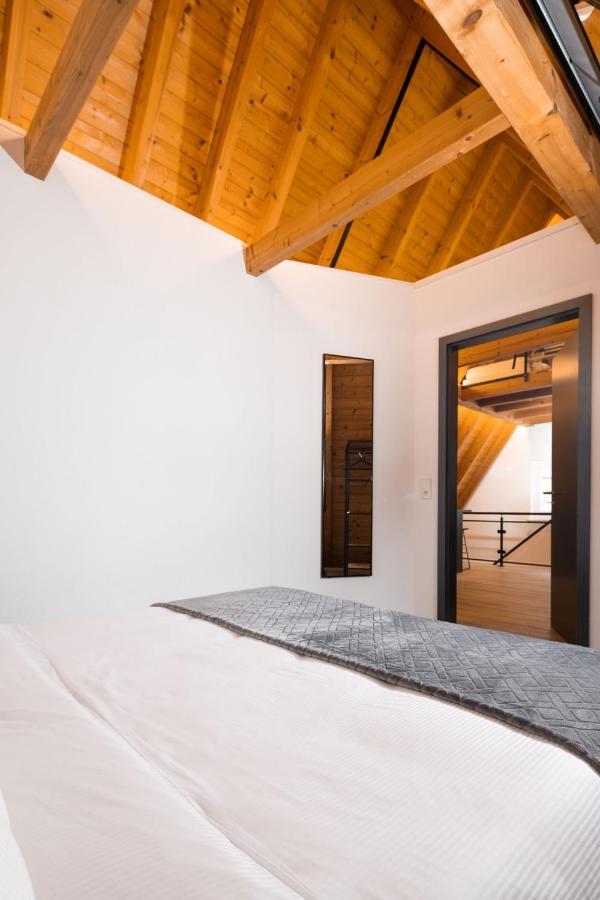 Stadtmauer Apartments: Luxurious Family-Friendly Accommodations by the City Wall Noerdlingen Exterior photo