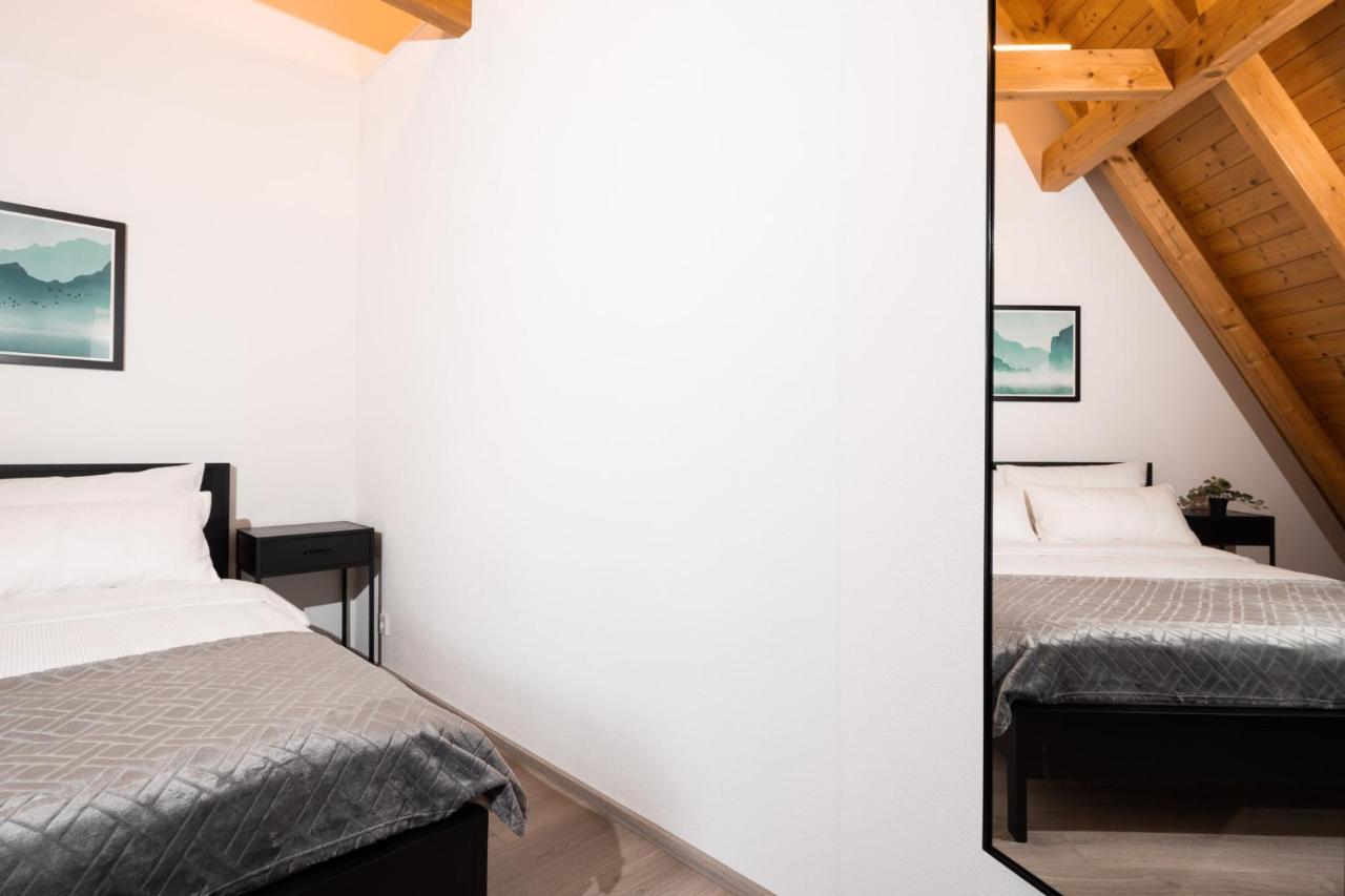 Stadtmauer Apartments: Luxurious Family-Friendly Accommodations by the City Wall Noerdlingen Exterior photo