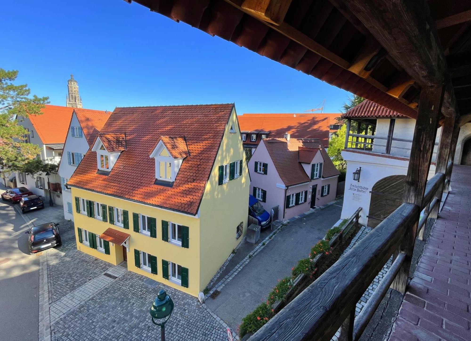 Stadtmauer Apartments: Luxurious Family-Friendly Accommodations by the City Wall Noerdlingen Exterior photo